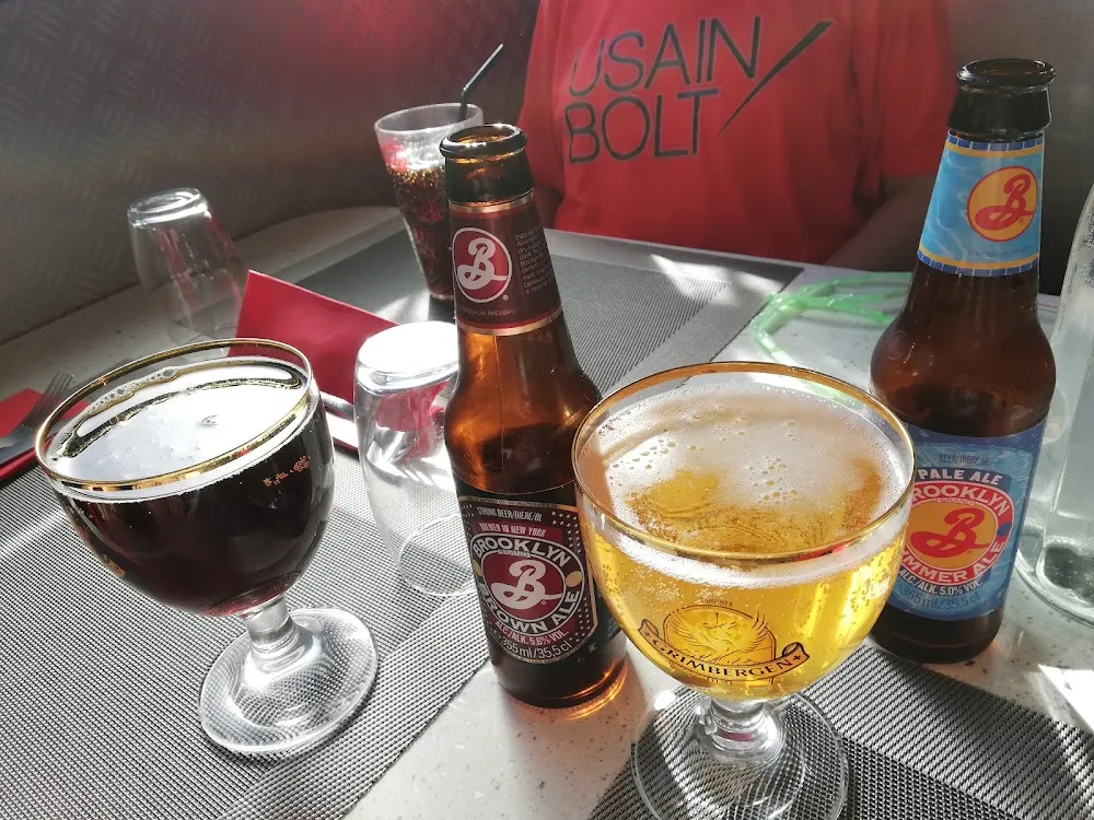 Brooklyn Blanche Et Brooklyn Brune